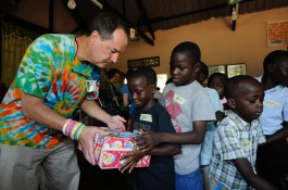 OCC_Shoebox_Distribution_-_Uganda_2013