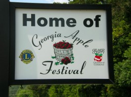 Apple_festival_home_sign_3284_1